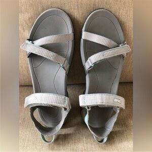Teva Verra strappy sport sandals women’s size 7 blue/grey